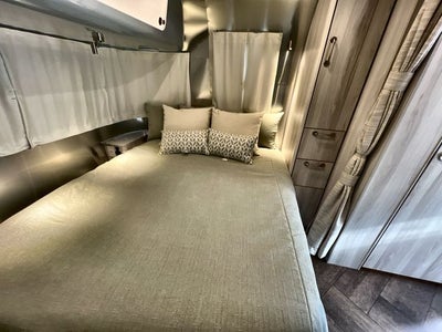 2025 Airstream 25FBQ Base
