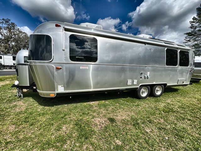 2025 Airstream 27FBQ Base