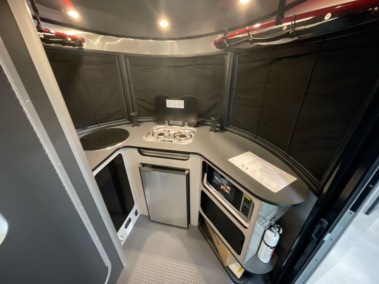 2025 Airstream 16X Base