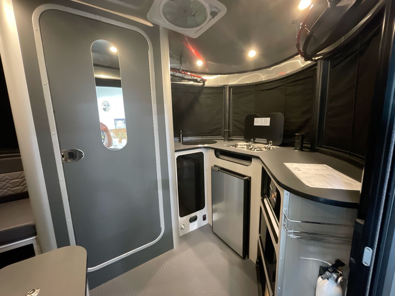 2025 Airstream 16X Base