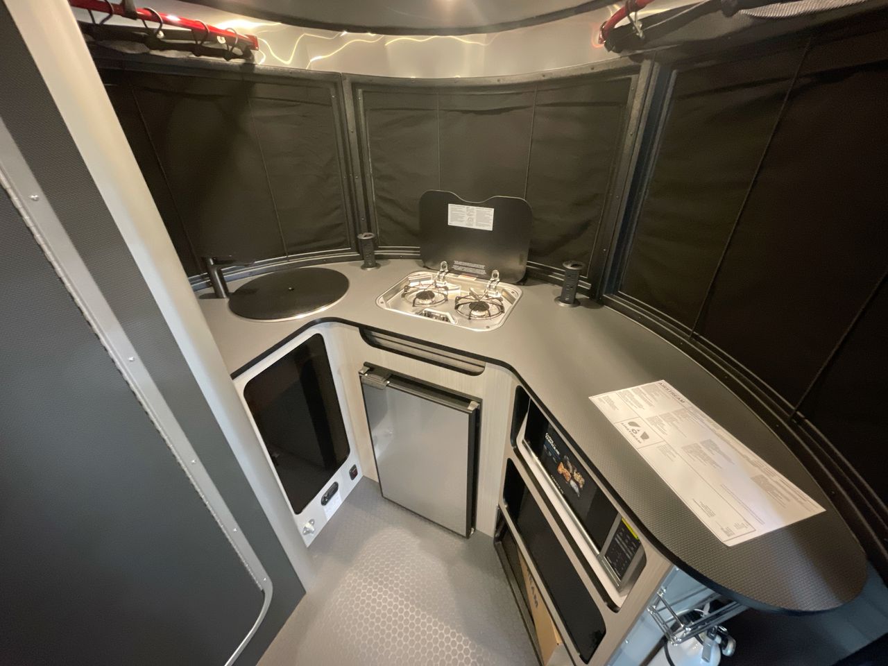 2025 Airstream 16X Base