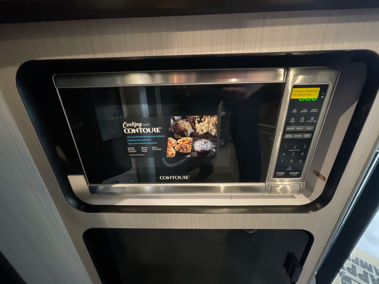 2025 Airstream 16X Base