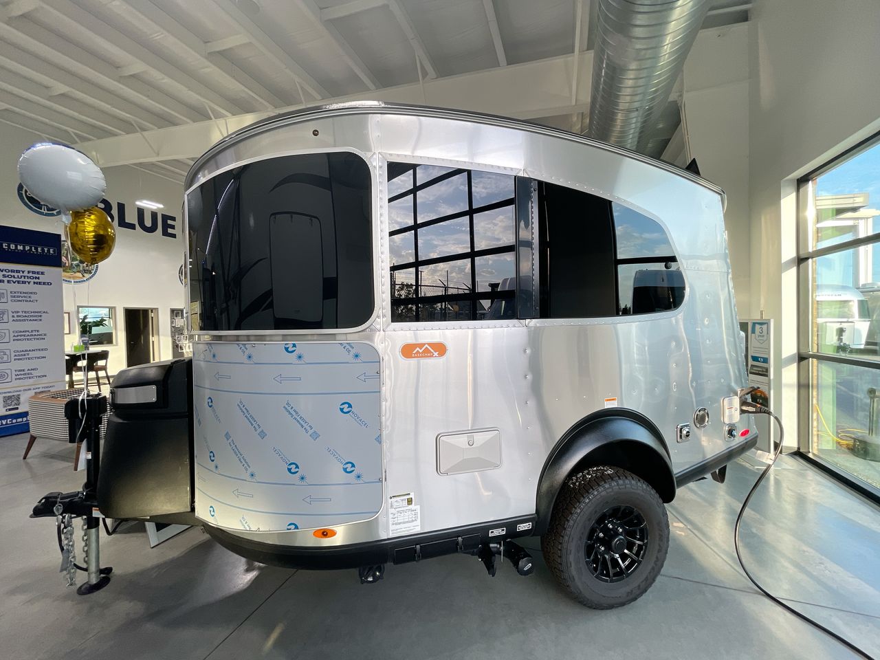 2025 Airstream 16X Base