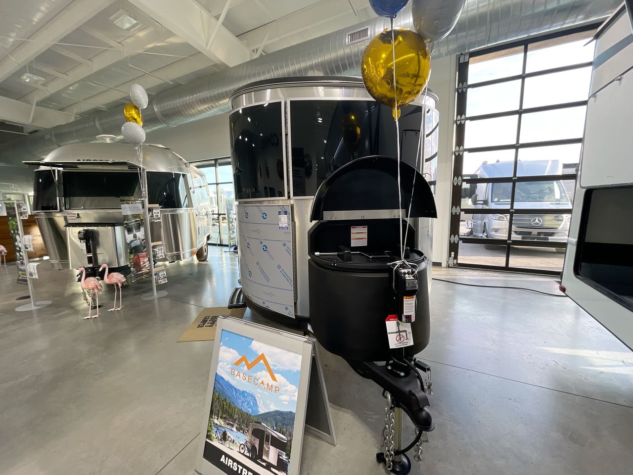 2025 Airstream 16X Base