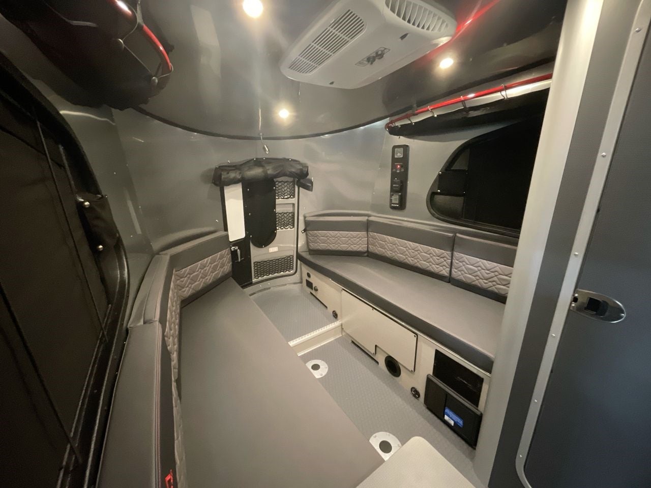 2025 Airstream 16X Base