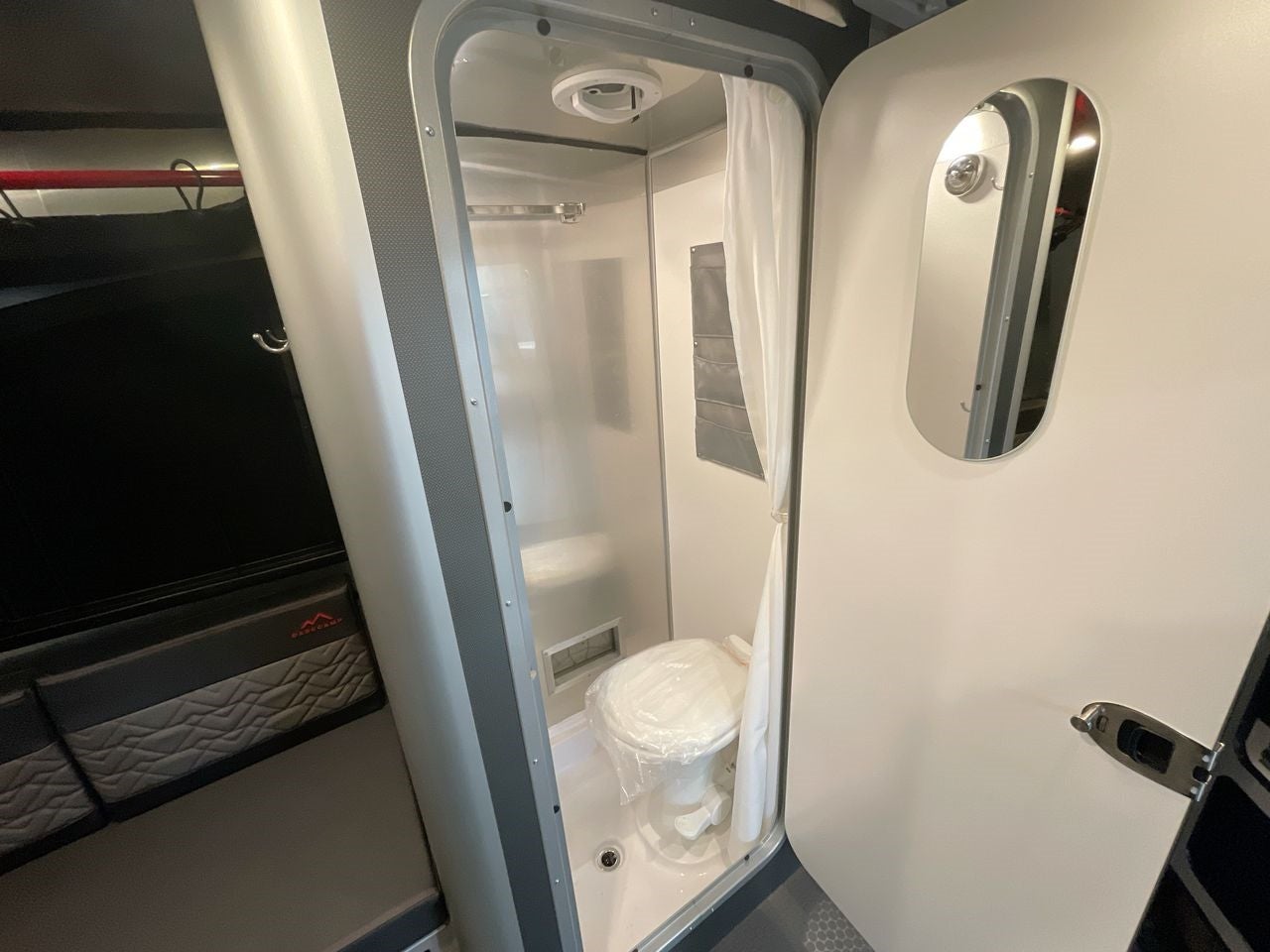 2025 Airstream 16X Base