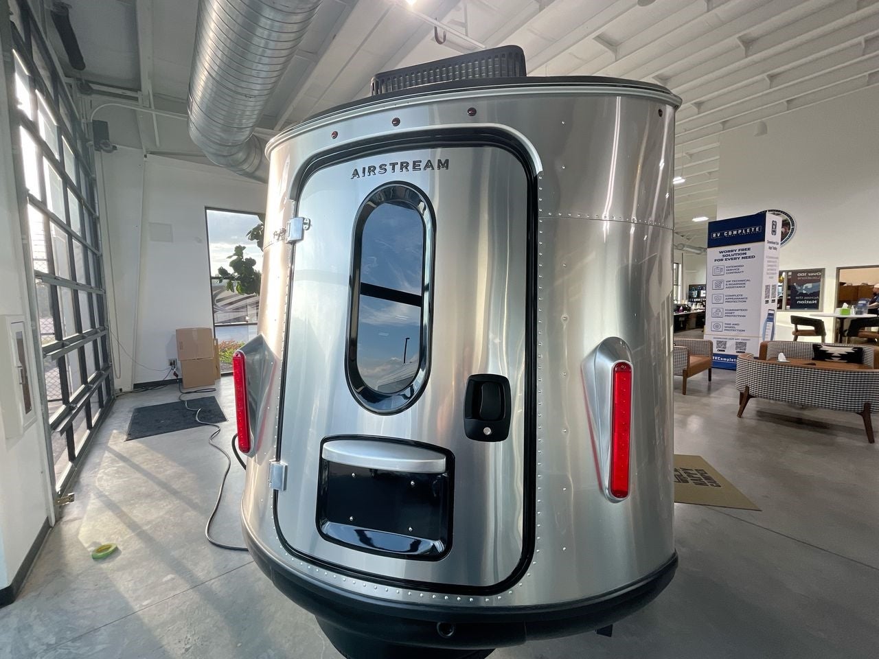 2025 Airstream 16X Base