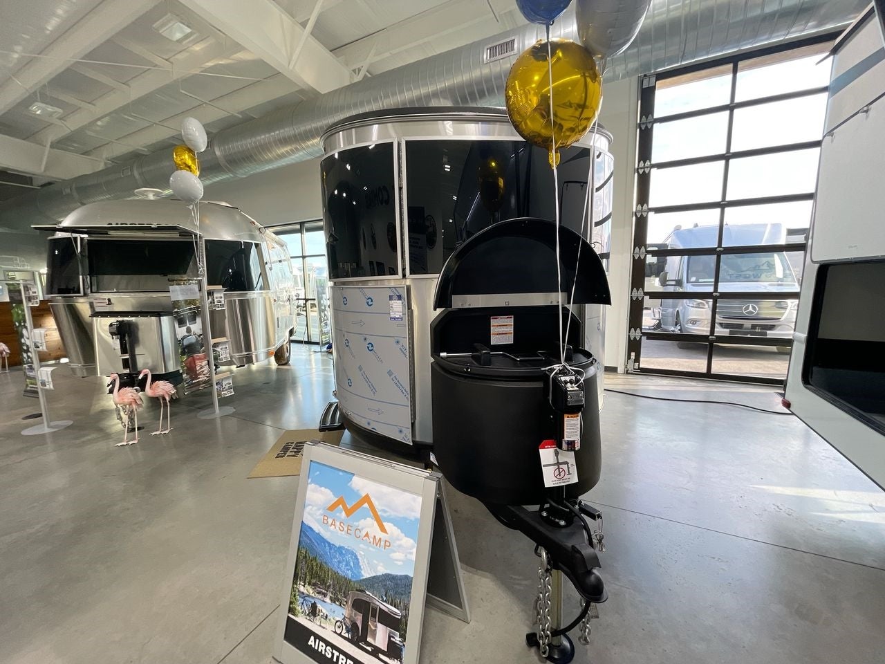 2025 Airstream 16X Base