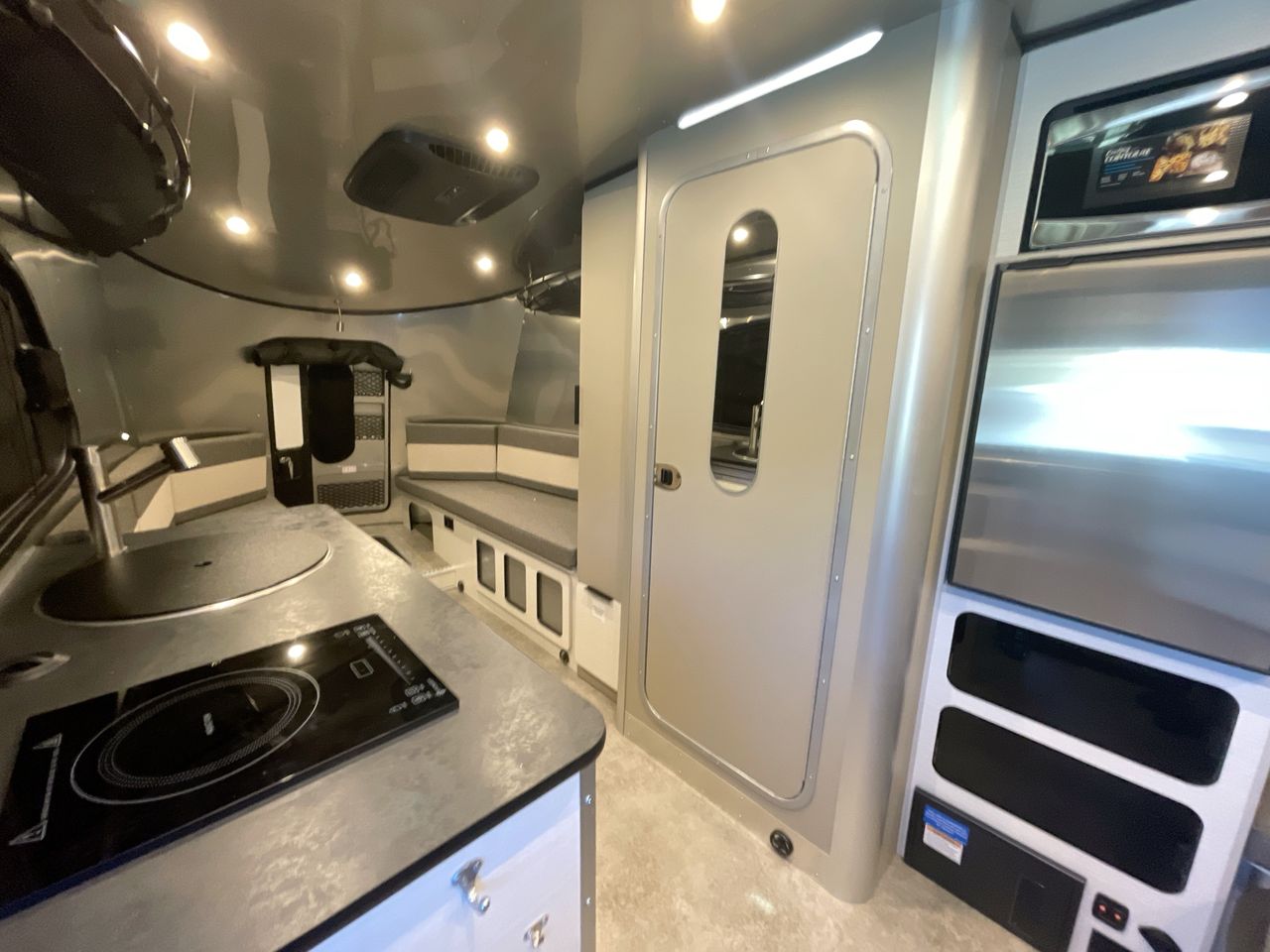 2026 Airstream 20Xe Base