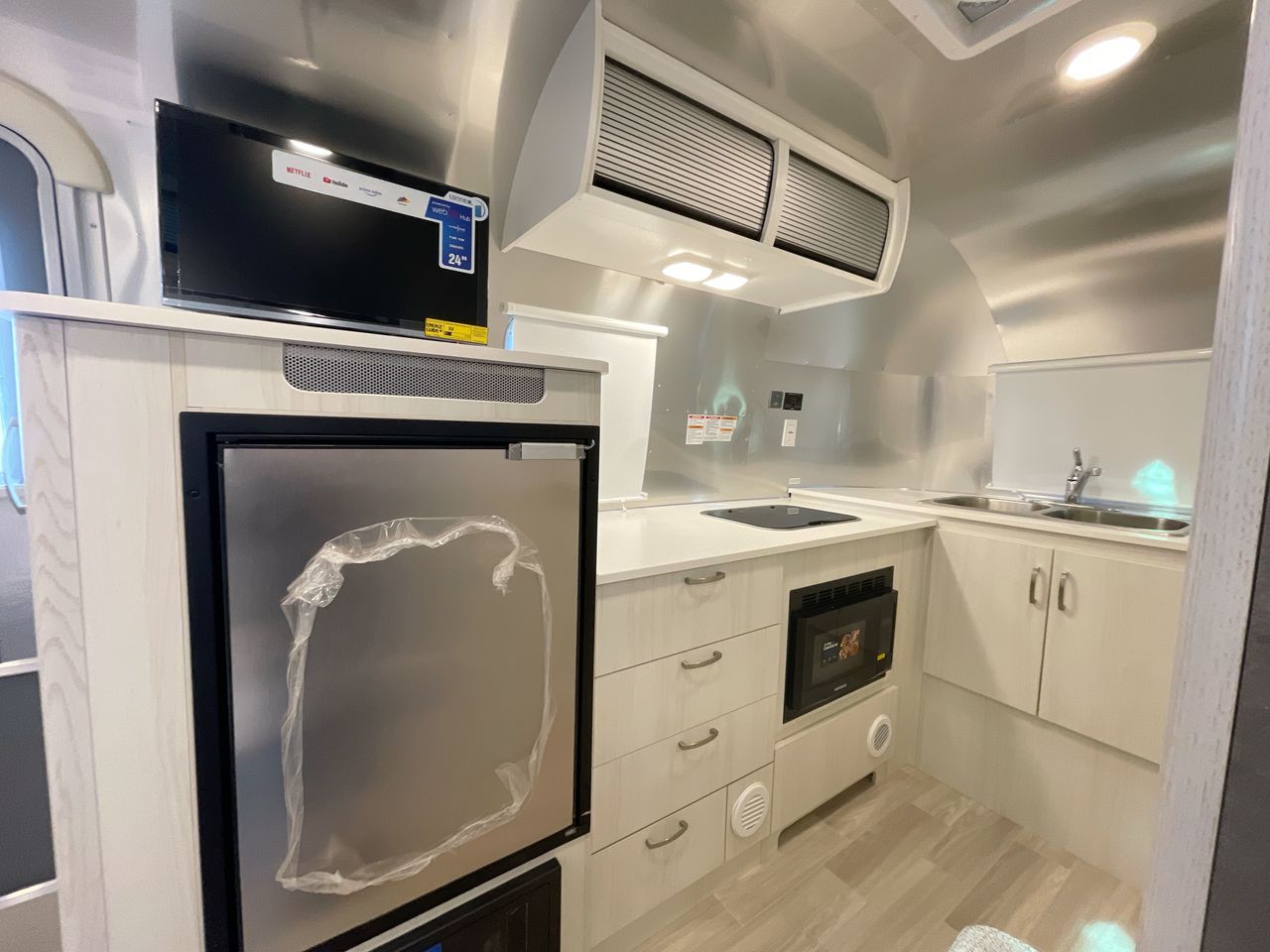 2026 Airstream 20FB Base