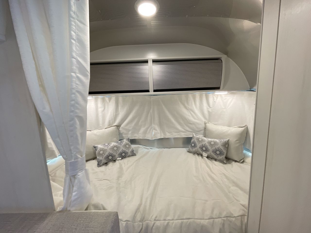 2026 Airstream 20FB Base