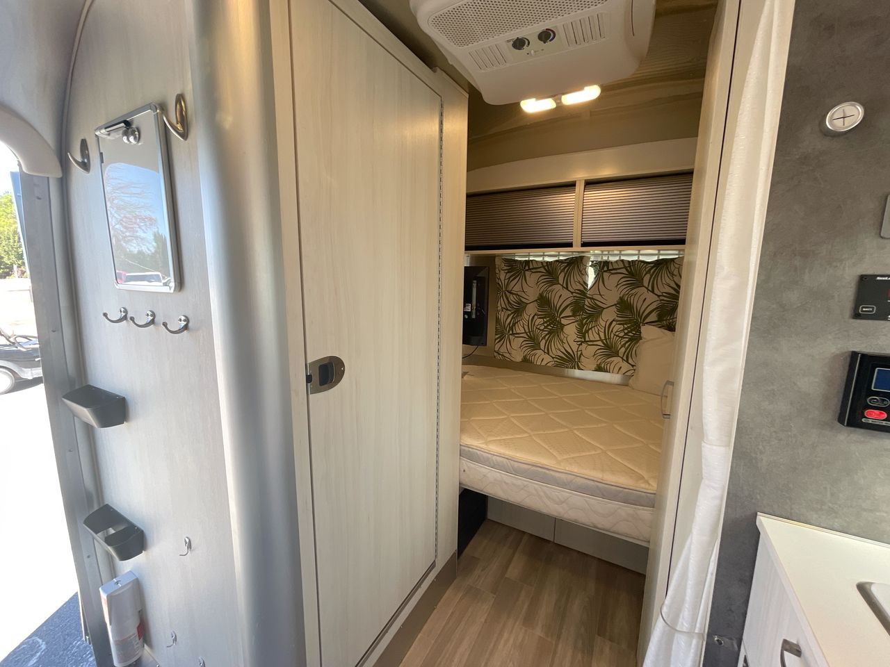 2023 Airstream 16RB Base