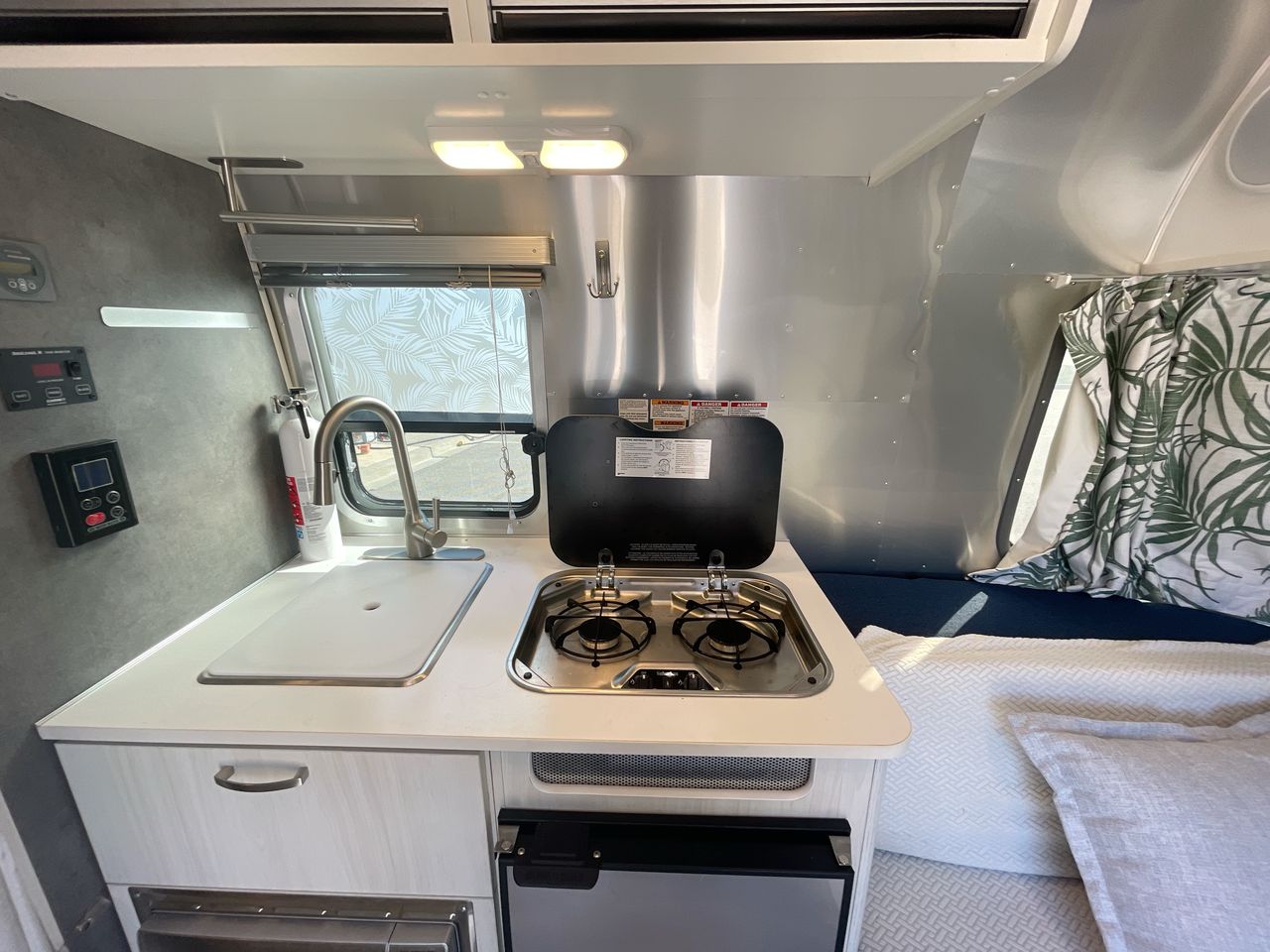 2023 Airstream 16RB Base