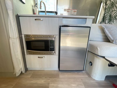 2023 Airstream 16RB Base