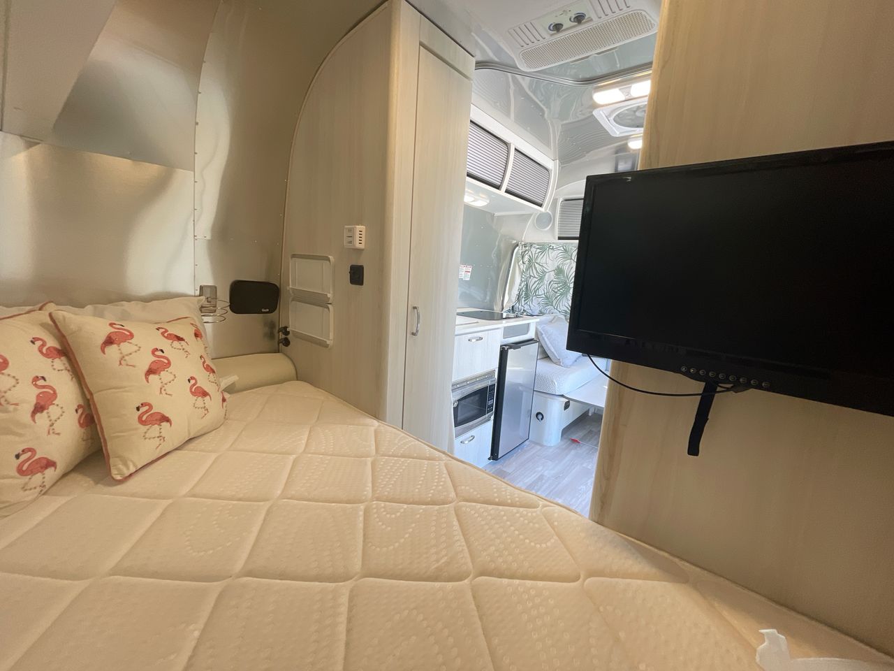 2023 Airstream 16RB Base