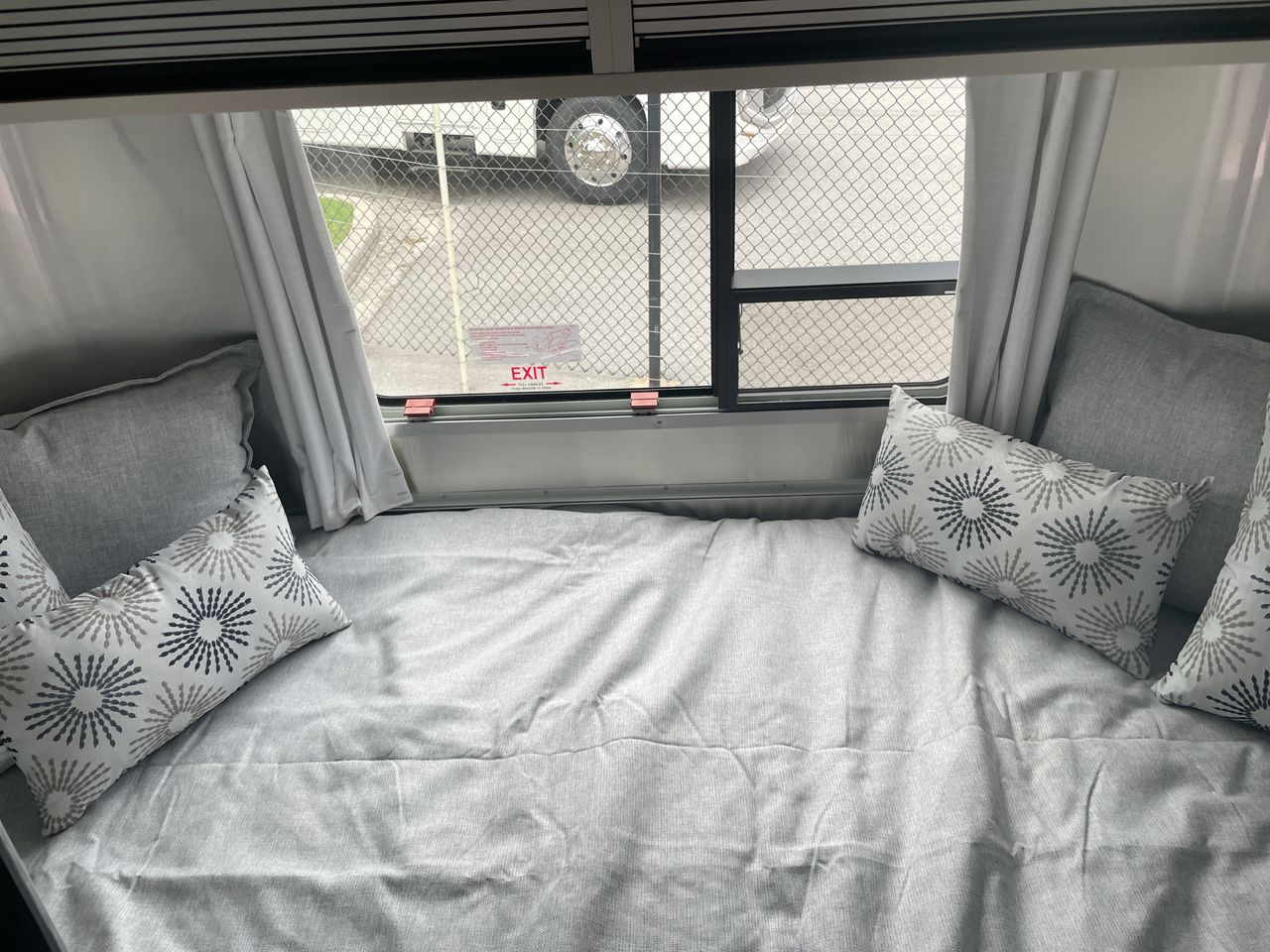 2025 Airstream 16RB Base