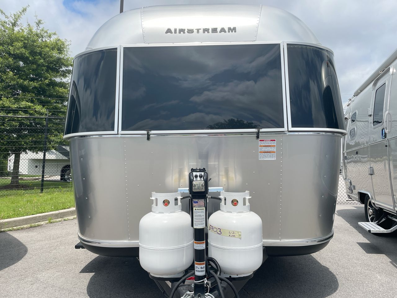 2025 Airstream 16RB Base