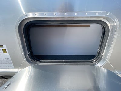 2026 Airstream 25FBT Base
