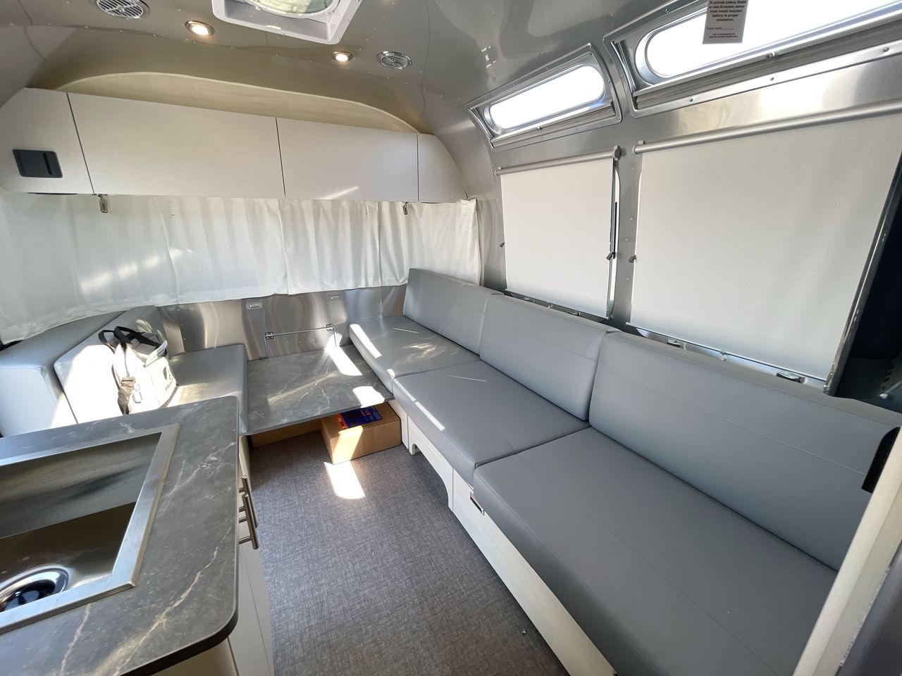 2026 Airstream 25FBT Base