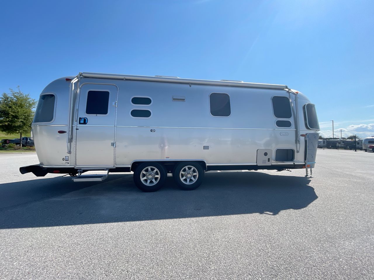2026 Airstream 25FBT Base
