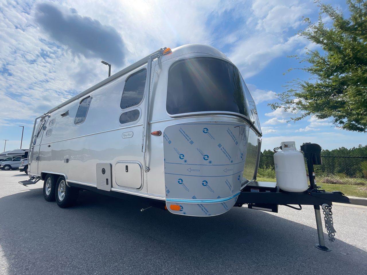 2026 Airstream 25FBQ Base