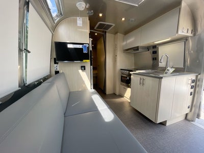 2026 Airstream 25FBQ Base
