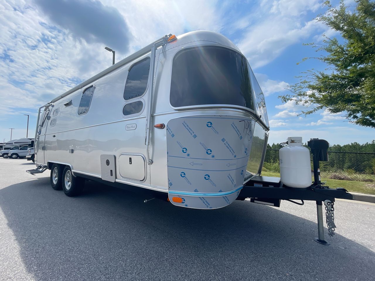 2026 Airstream 25FBQ Base