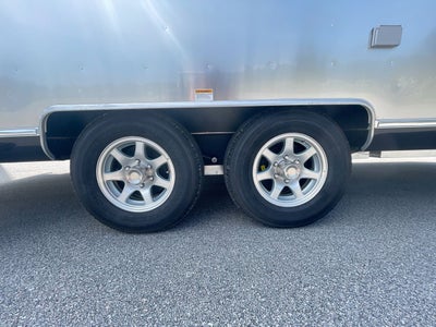 2026 Airstream 25FBQ Base