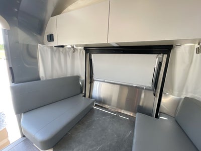 2026 Airstream 25FBQ Base