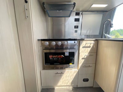 2026 Airstream 25FBQ Base