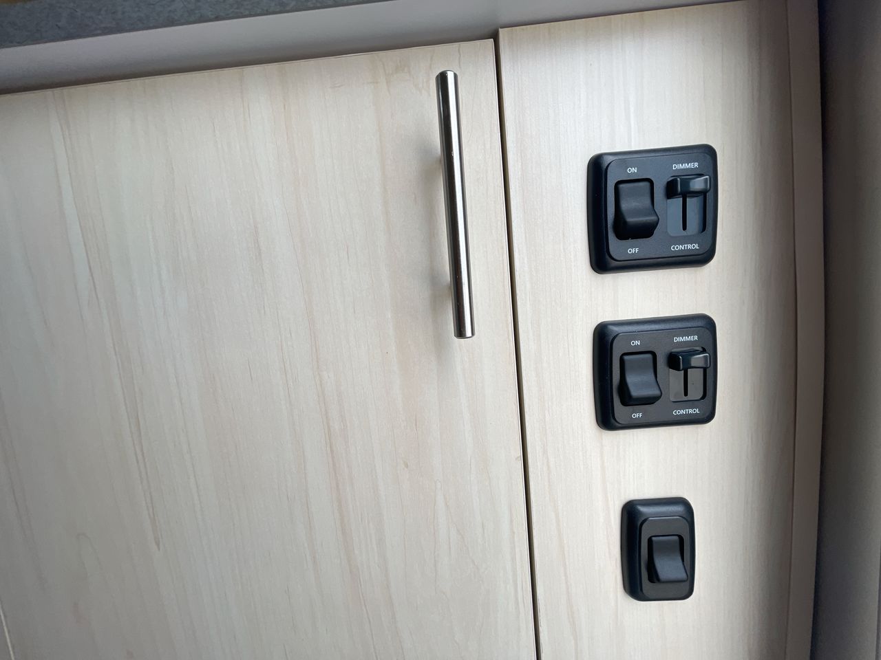 2026 Airstream 25FBQ Base