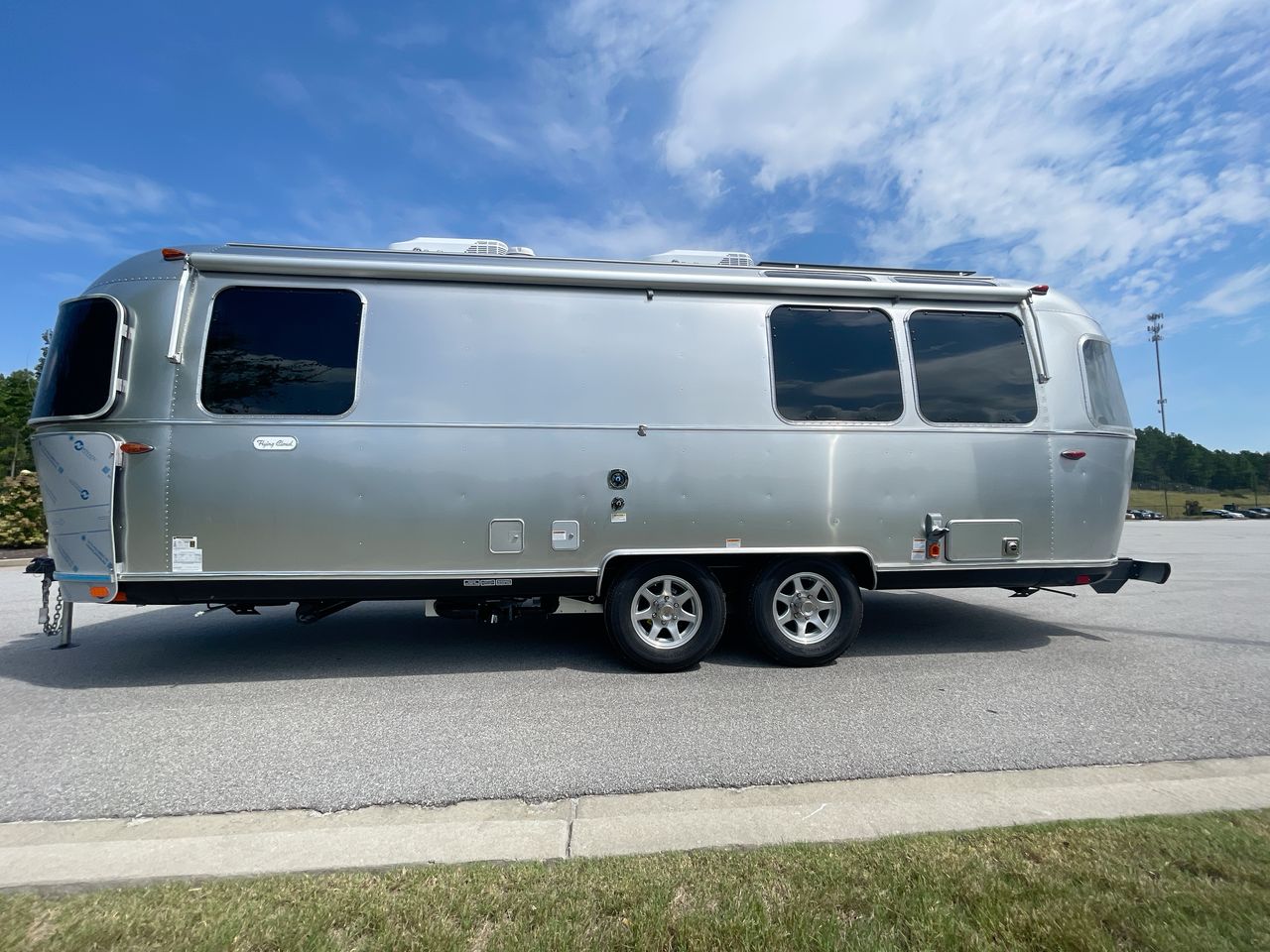 2026 Airstream 25FBQ Base