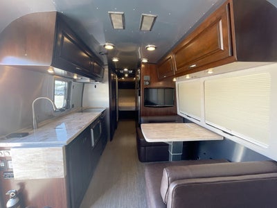 2016 Airstream 30FBQ Base