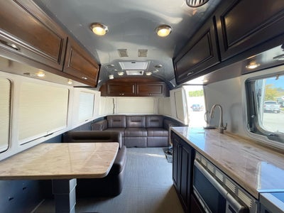 2016 Airstream 30FBQ Base
