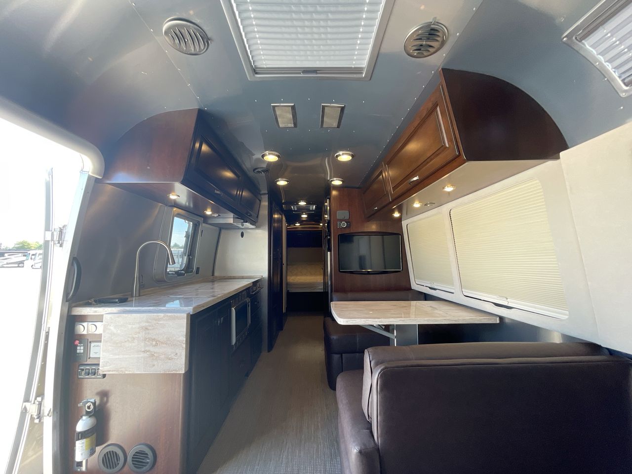 2016 Airstream 30FBQ Base