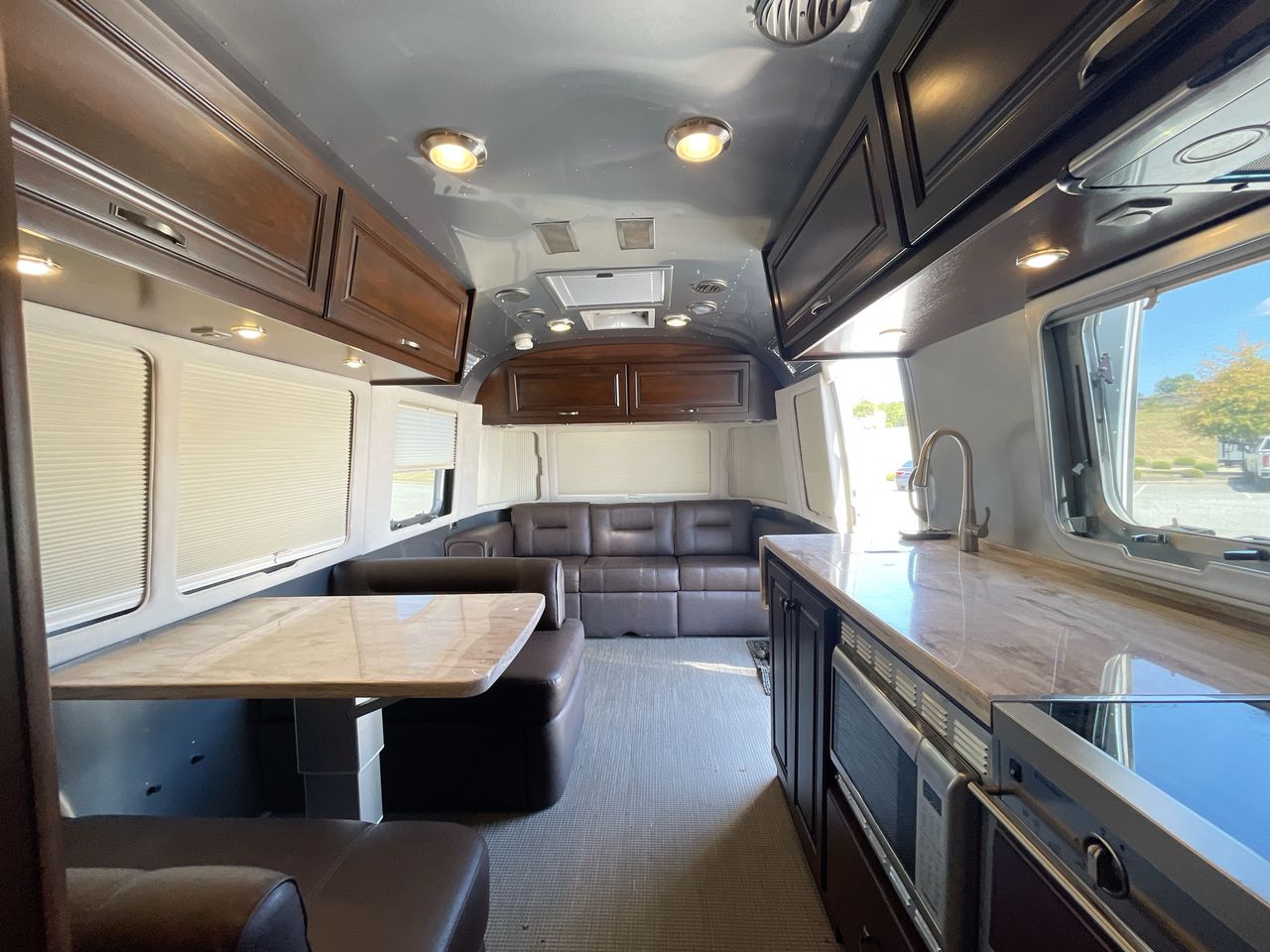 2016 Airstream 30FBQ Base