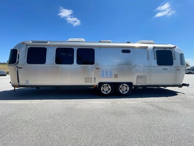2016 Airstream 30FBQ Base