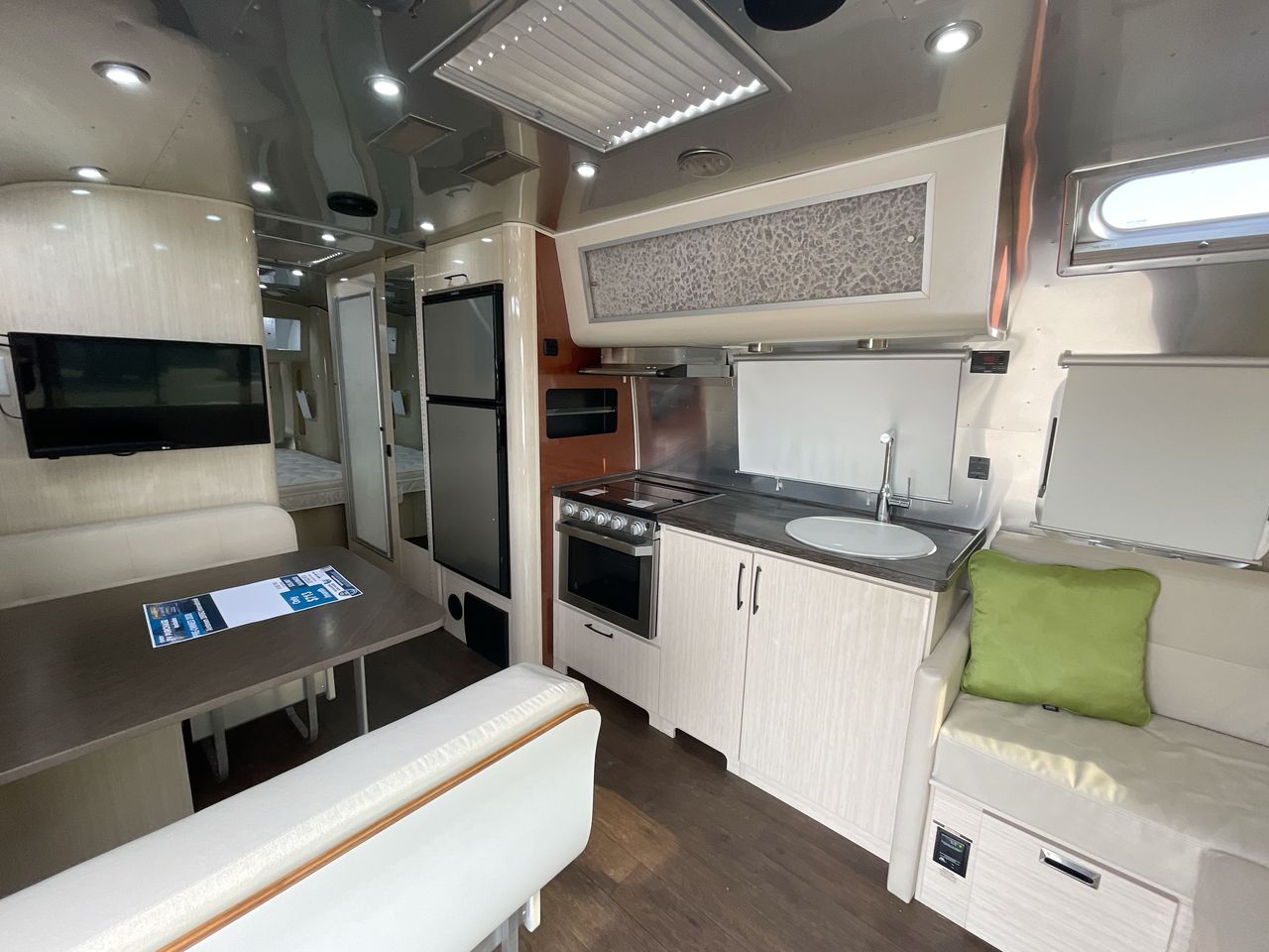 2020 Airstream 28RBQ Base