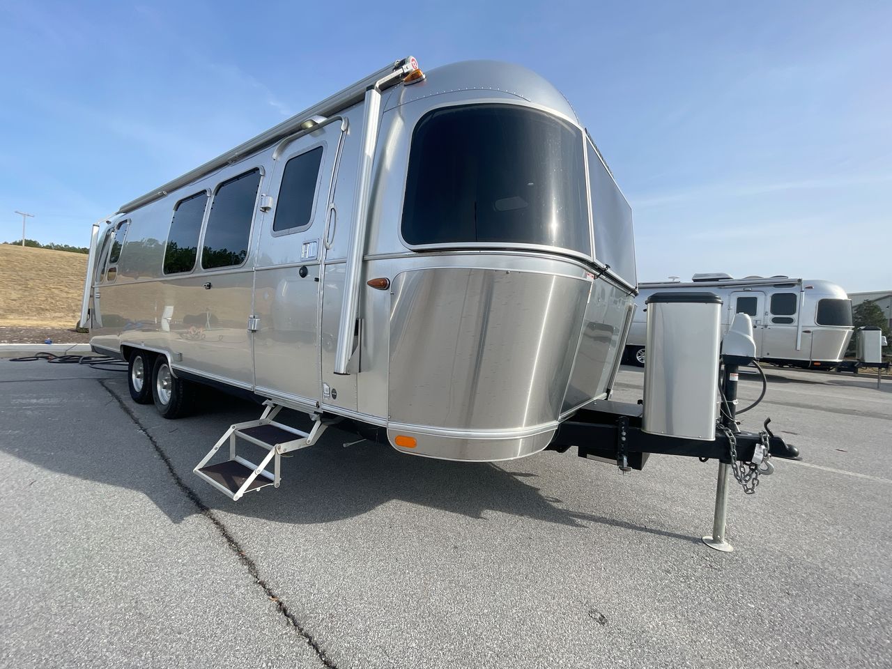 2020 Airstream 28RBQ Base