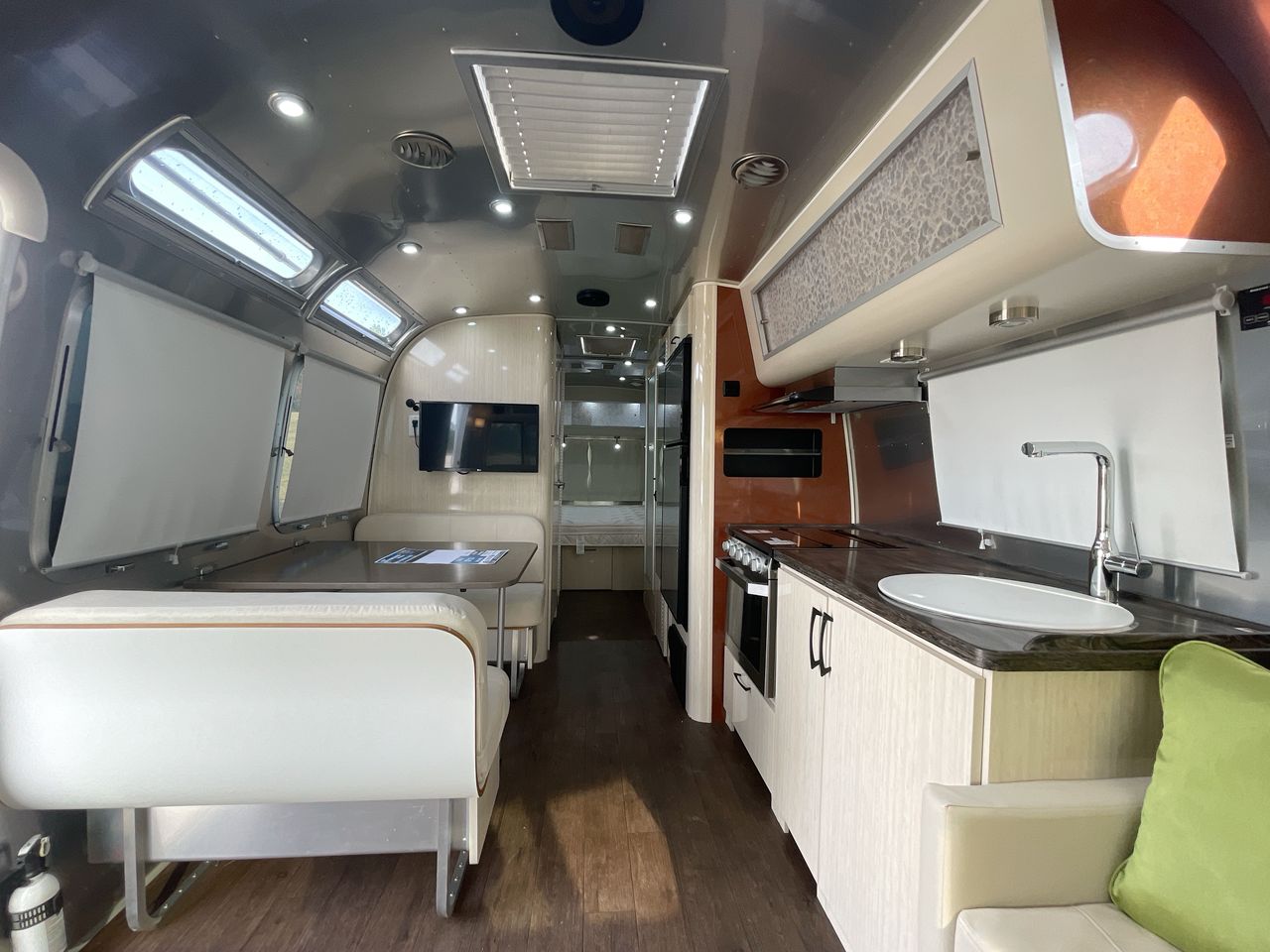 2020 Airstream 28RBQ Base