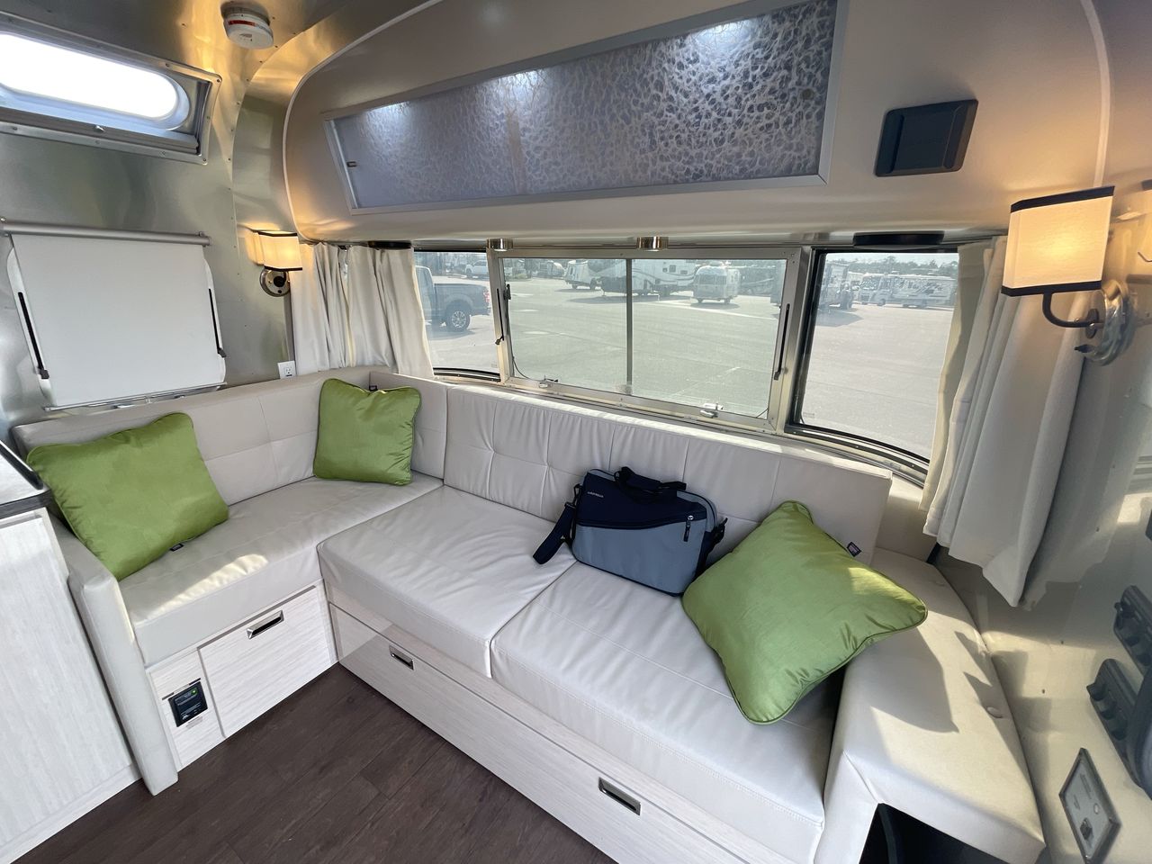 2020 Airstream 28RBQ Base