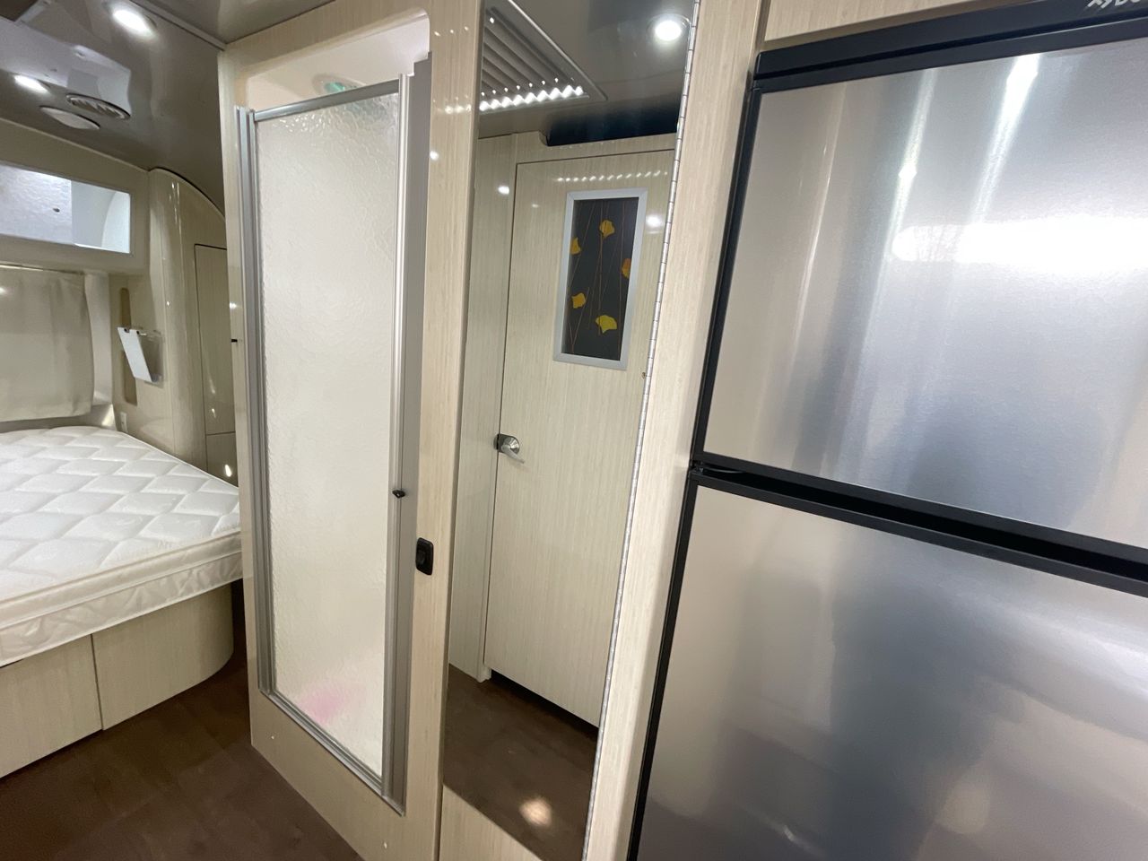 2020 Airstream 28RBQ Base