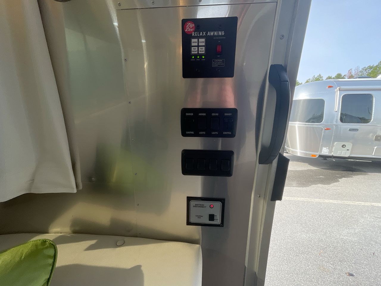 2020 Airstream 28RBQ Base