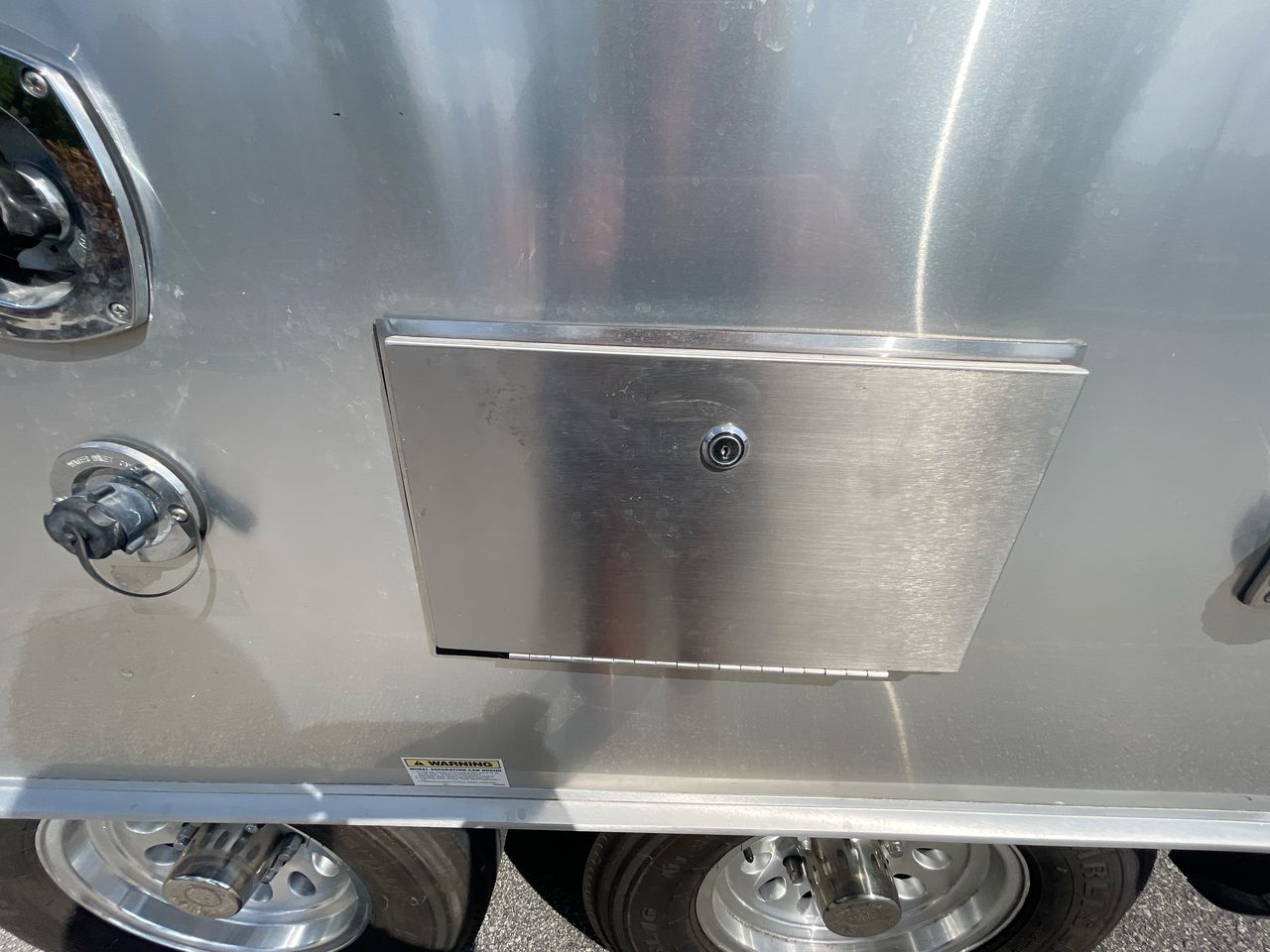 2018 Airstream 30RB (Rear Queen Bed) Base