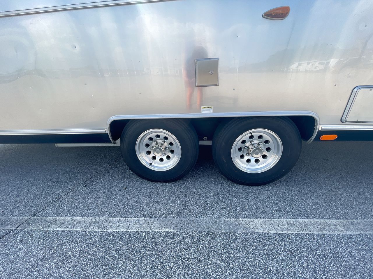 2018 Airstream 30RB (Rear Queen Bed) Base