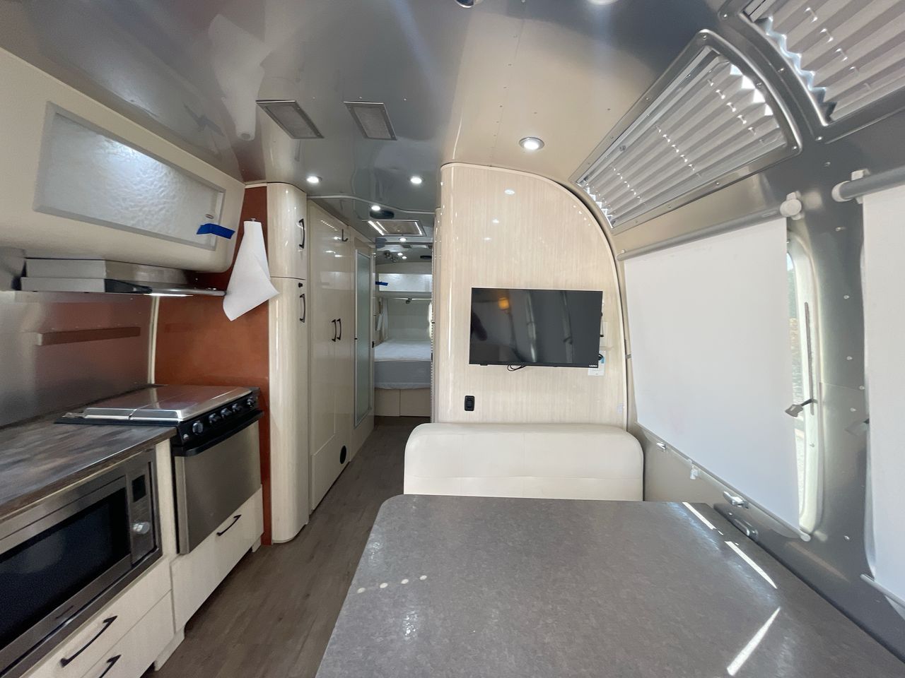 2018 Airstream 30RB (Rear Queen Bed) Base