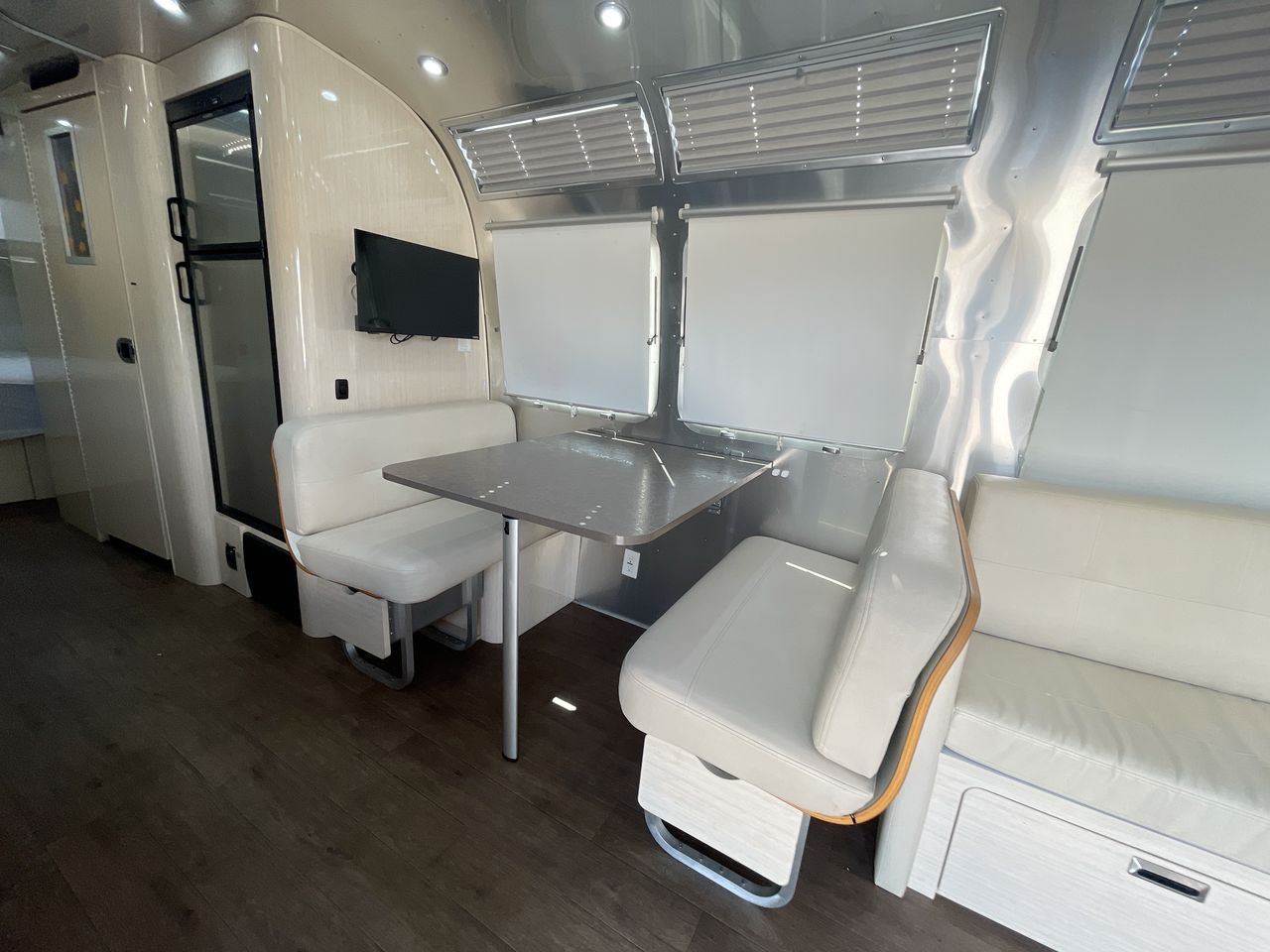2018 Airstream 30RB (Rear Queen Bed) Base