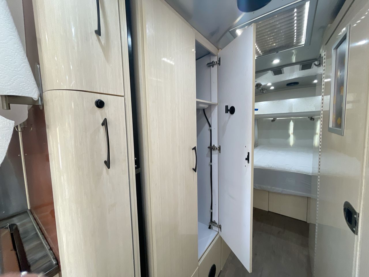 2018 Airstream 30RB (Rear Queen Bed) Base