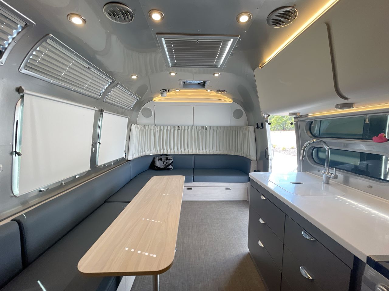 2024 Airstream 30RBT Base
