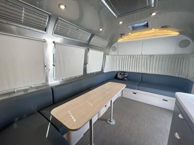 2024 Airstream 30RBT Base